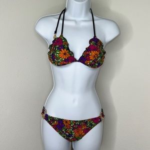 🔹 Shoshanna Floral Print with Peace Sign Hardware